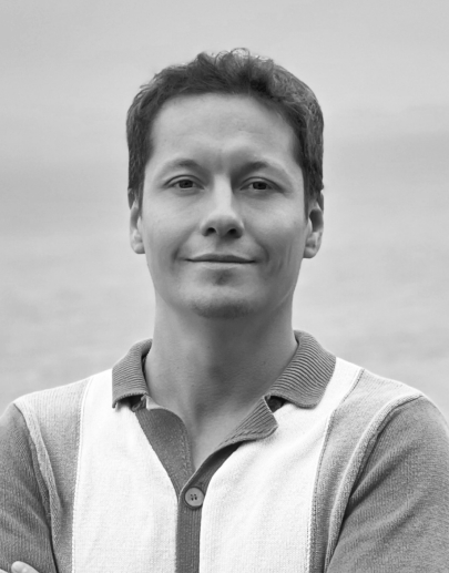 МАКСИМ МАКСАКОВ